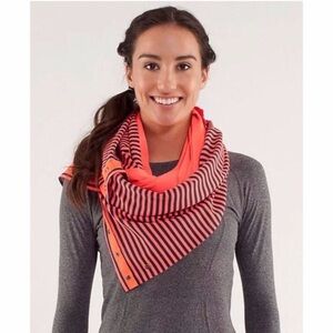 Lululemon Vinyasa Scarf Blue Stripe Bright Orange Coral Faux Snaps